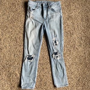 light wash american eagle jeans